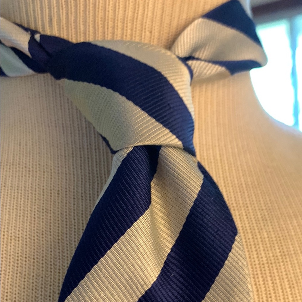 MARK CROSS LUXURY DESIGNER 100% SILK HANDMADE STRIPED NECKTIE